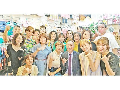 「オハナサロン沖縄」のメンバー